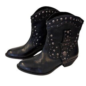 Vince Camuto Black Leather Gunmetal Studded Ankle Boots Size 8.5 B